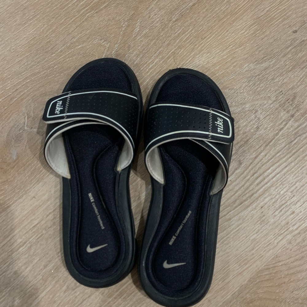 Nike slides
